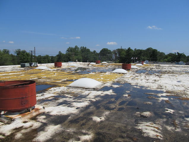 Commercial spray polyurethane foam roofing systems